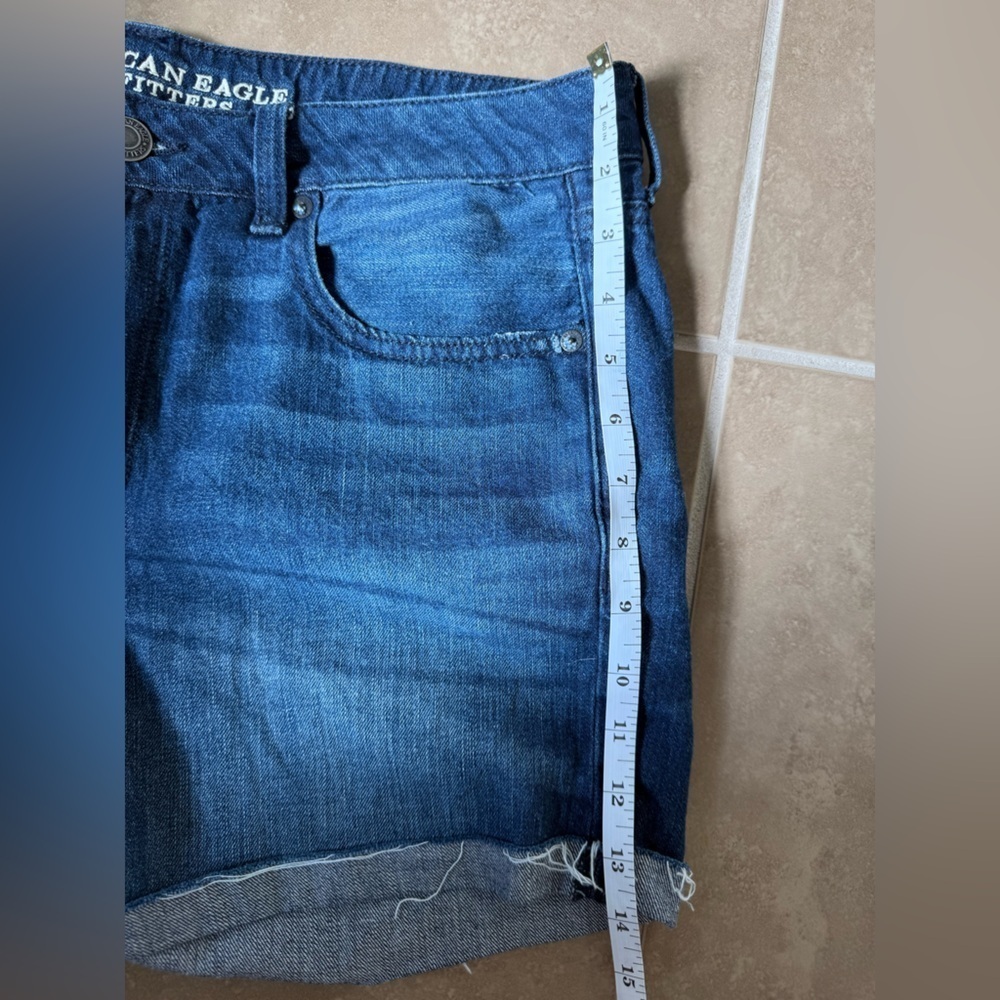 American Eagle Boy Mini Shorts - Picture 3 of 5